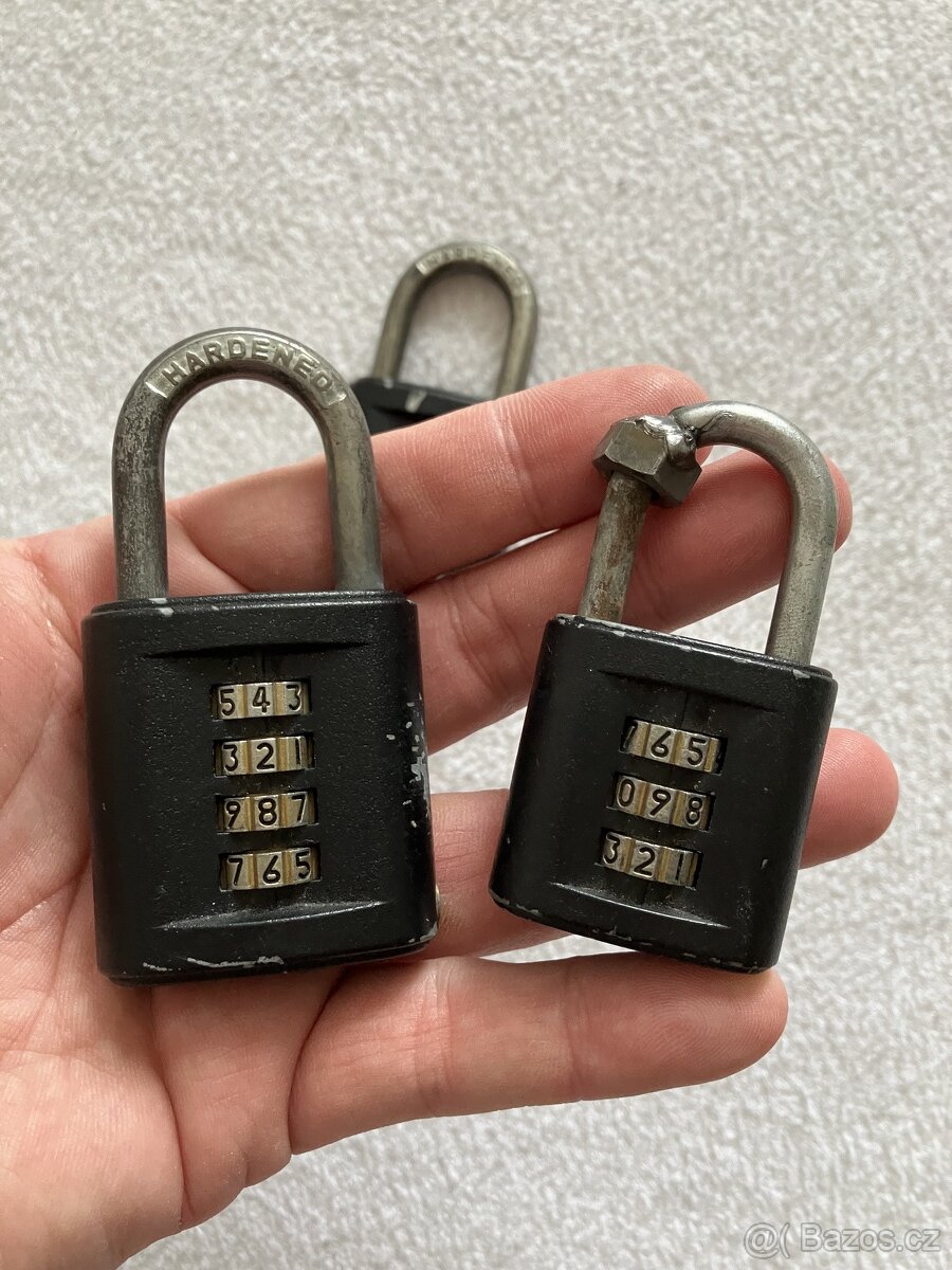 Visaci zamek kodovy + 4 mini zamky