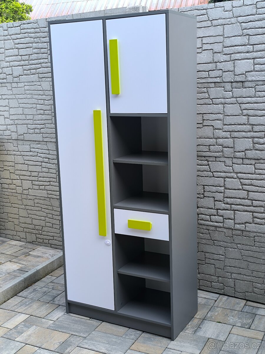 Prodám knihovnu (skříň) IKEA Giro