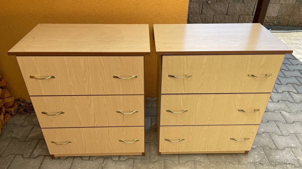 2 Skřiňky s uložnými šuplíky