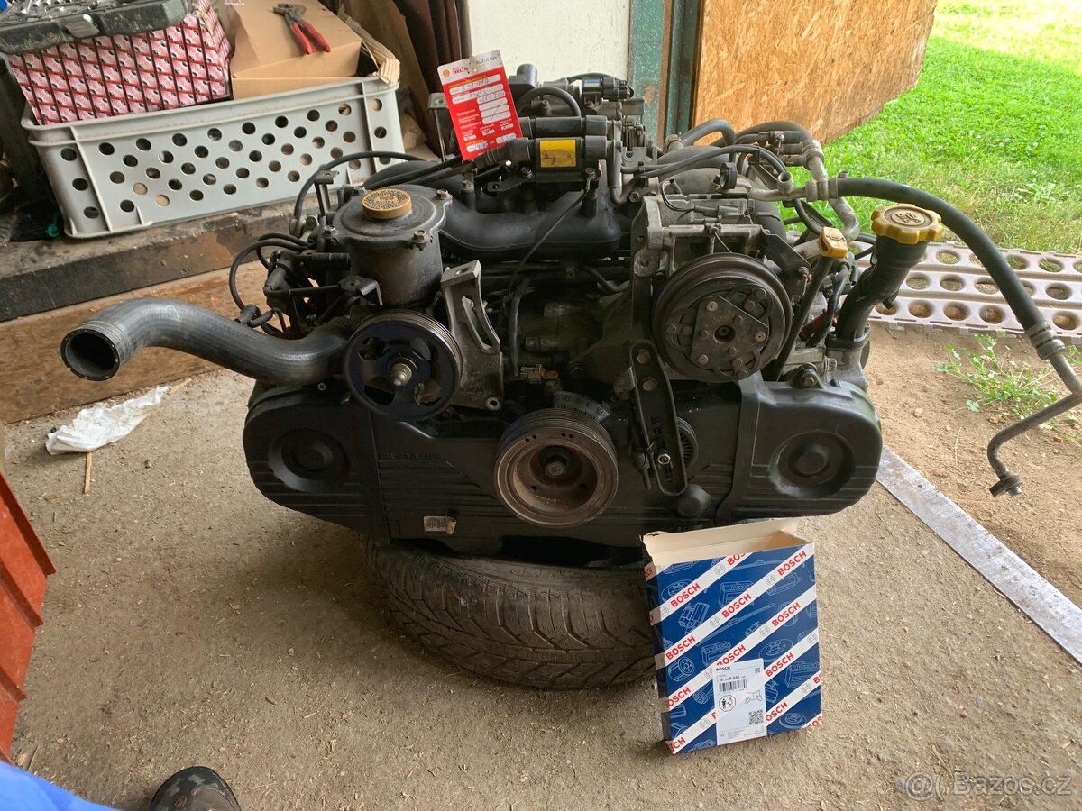 Motor Subaru sf90kw