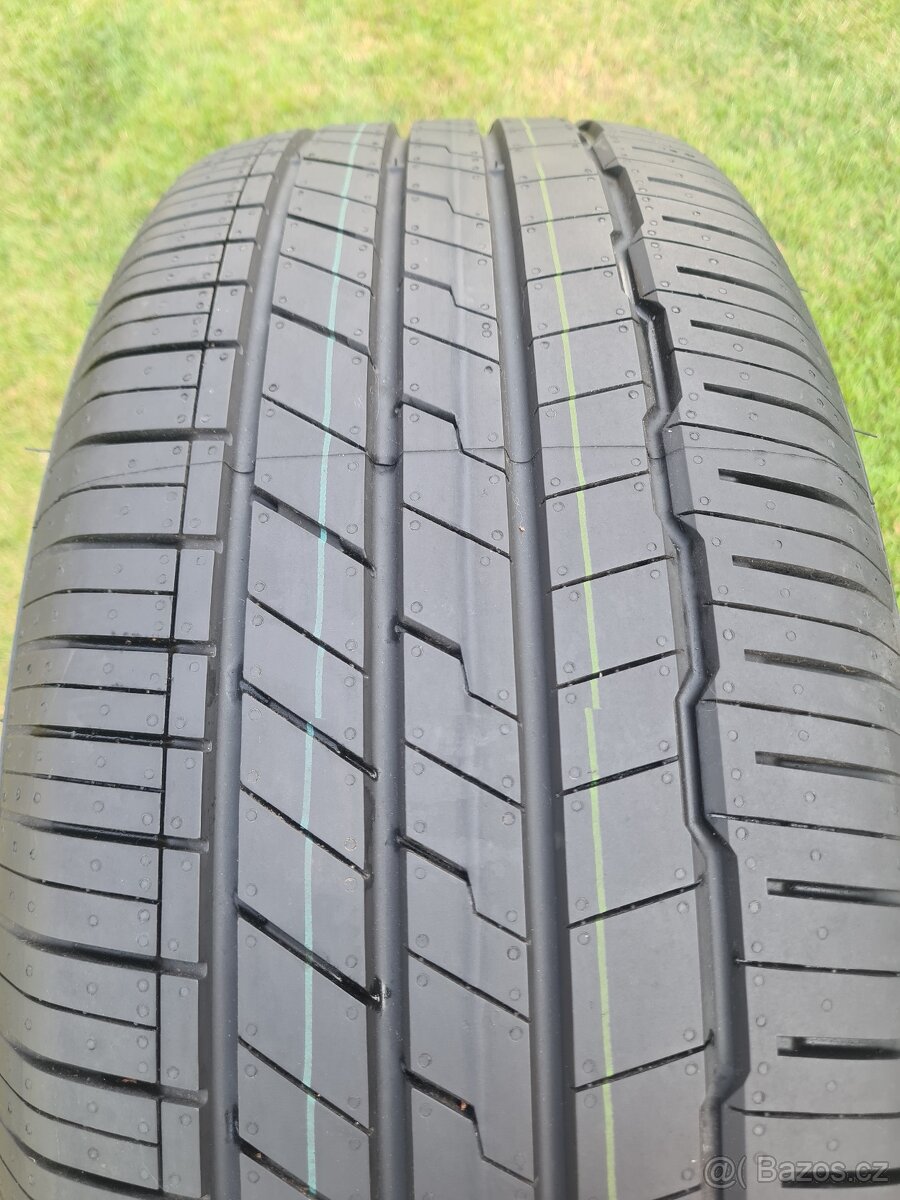 235/55/19