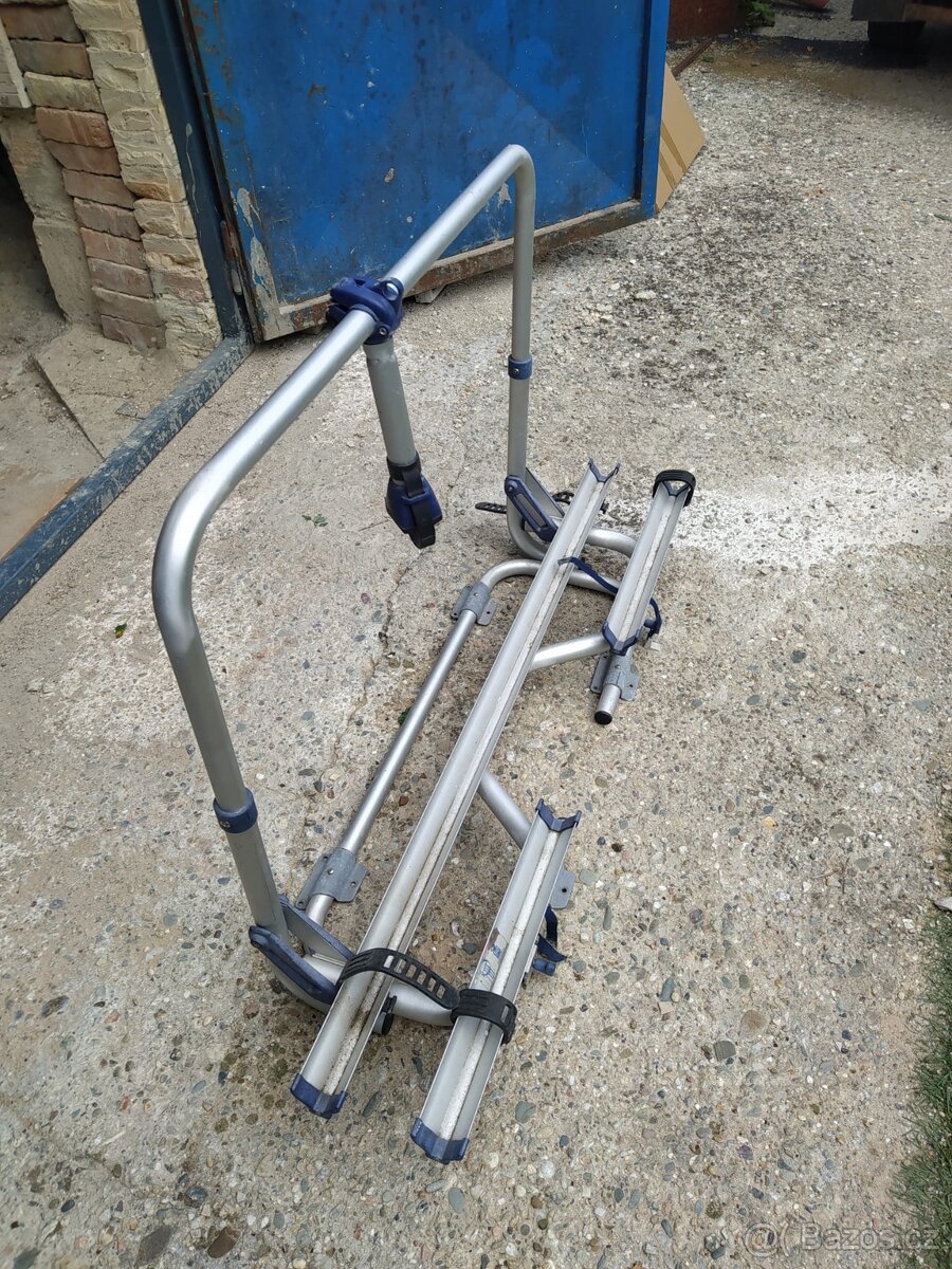 Nosič na kola na oje karavanu THULE
