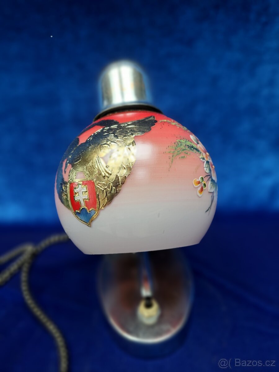 Stolní lampa se znakem Slovenska, vojenská ?