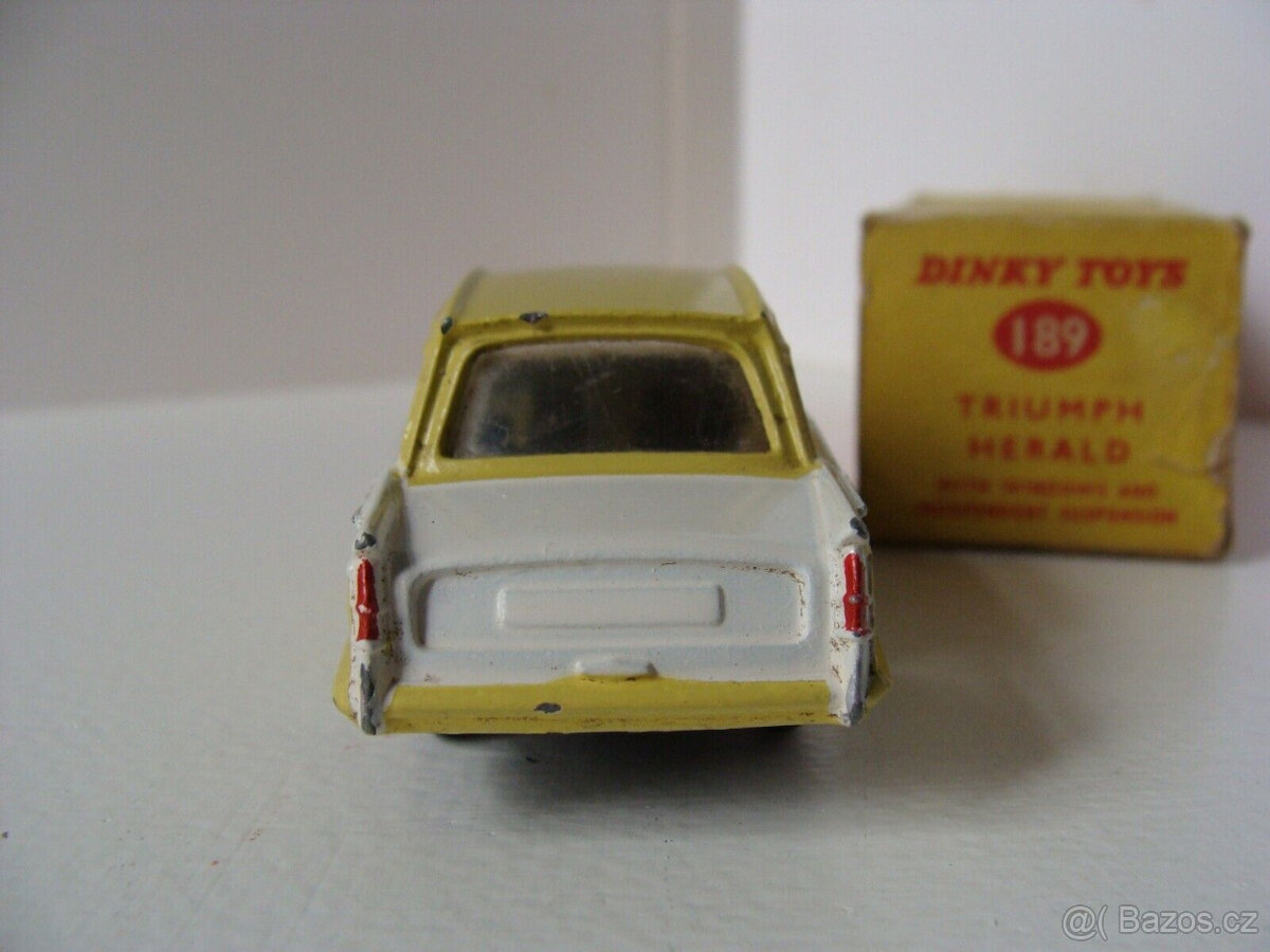 Hračka Dinky TRIUMPH HERALD - č. 189 - petrklíčově žlutá - s