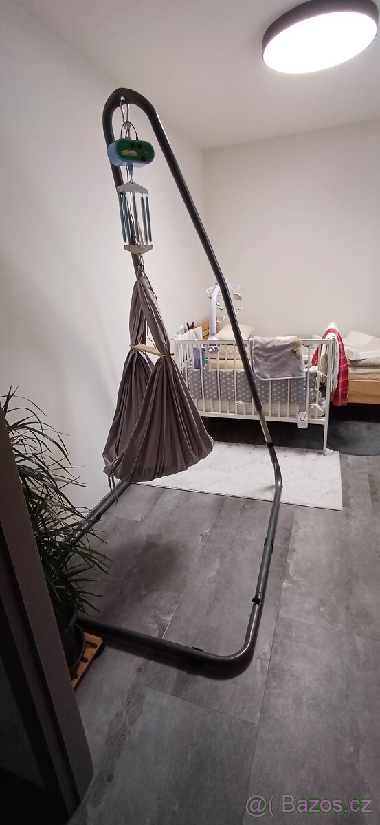 Stojan na houpací křeslo nebo vak