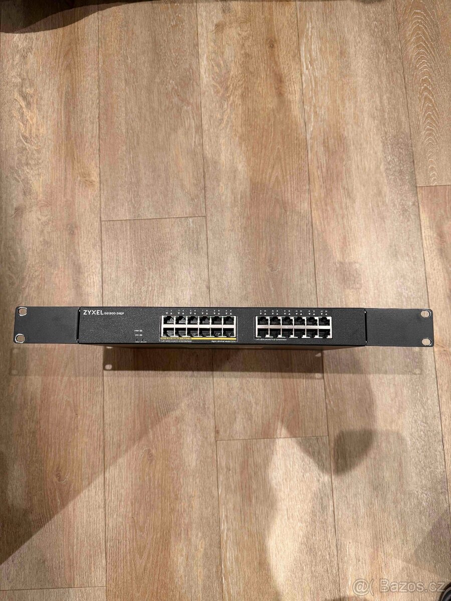 Zyxel GS1900-24EP