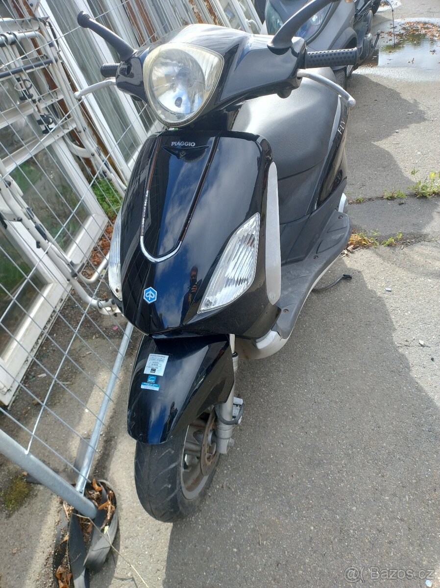 Piaggio Fly 125