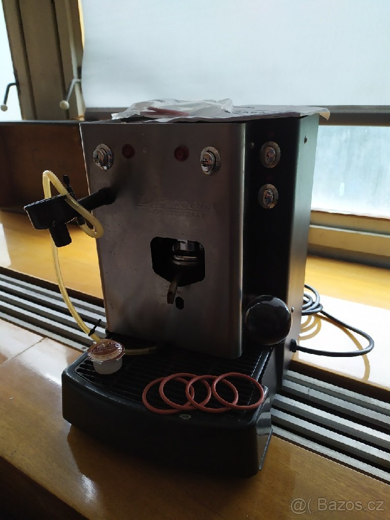 Náhradní díly na La piccola Lucaffe kávovar