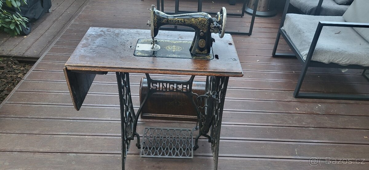 Šicí stroj Singer