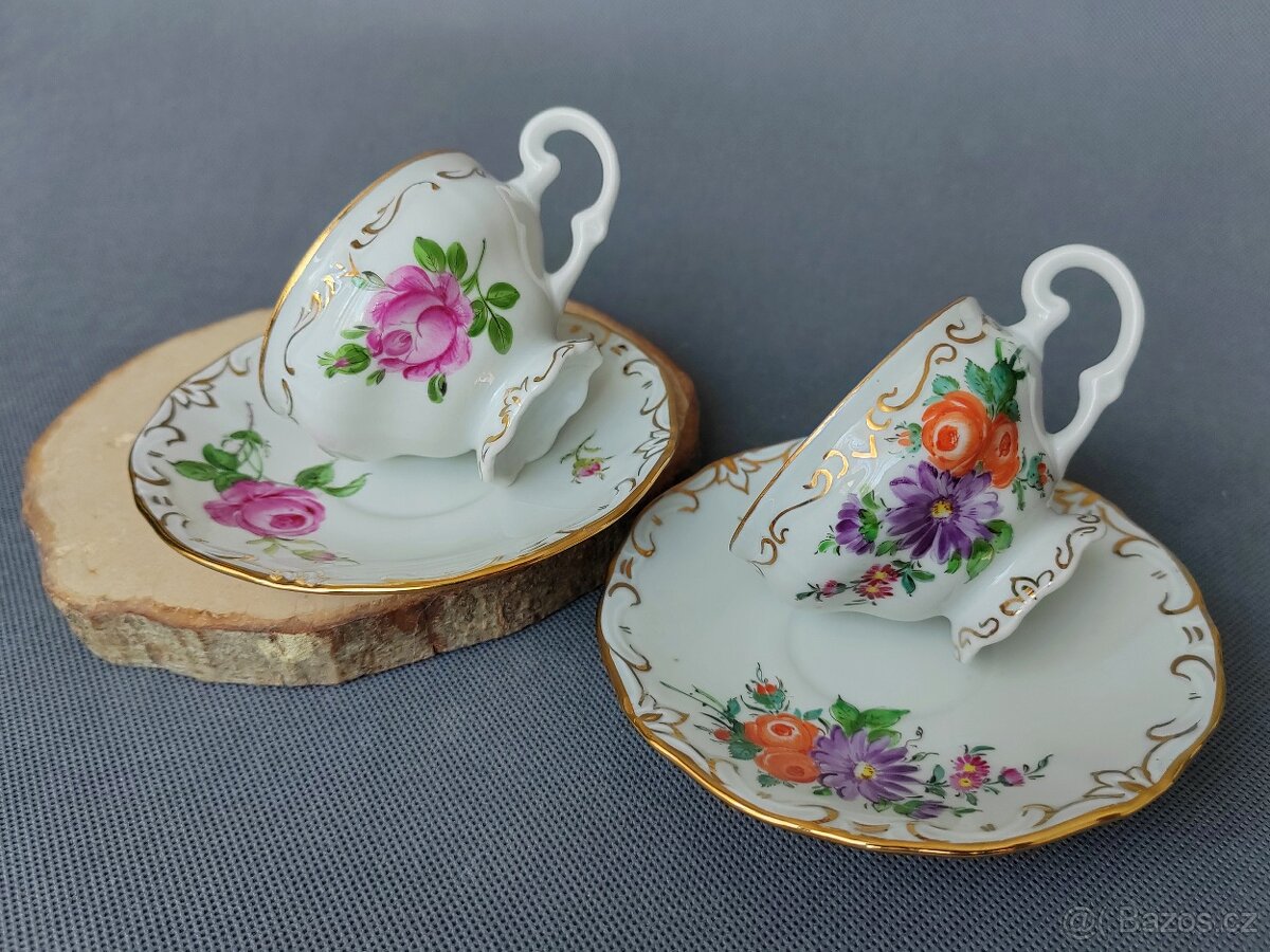 Krásný set porcelánových mokka šálků s podšálkem