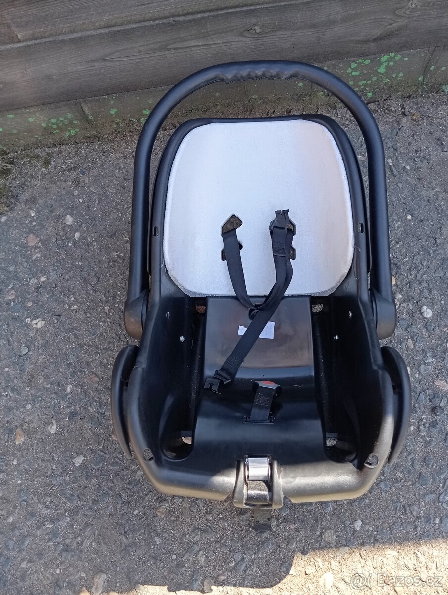 Dětská  autosedačka- novorozenec 0-11
