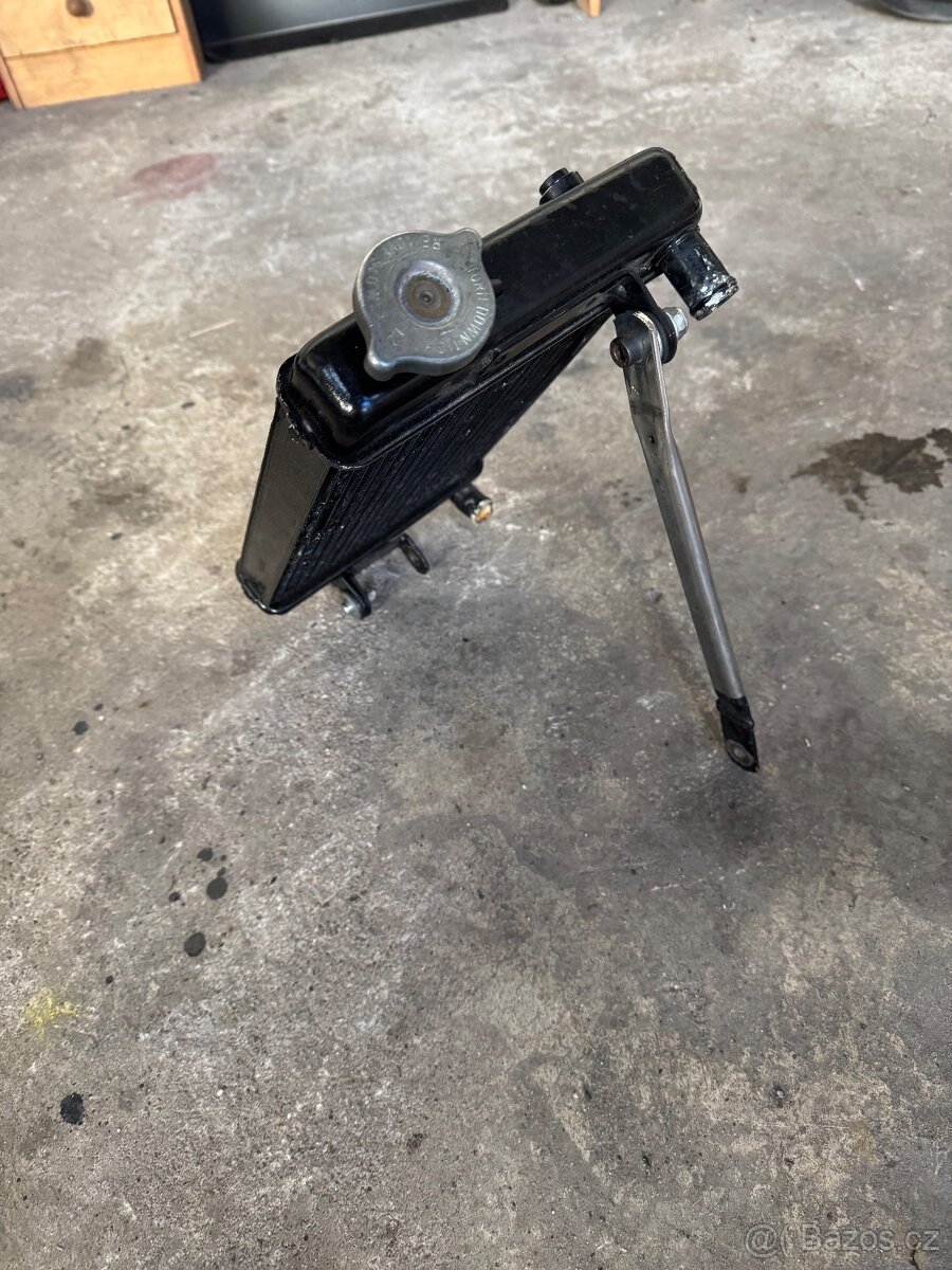 Motokára kz125 chladič