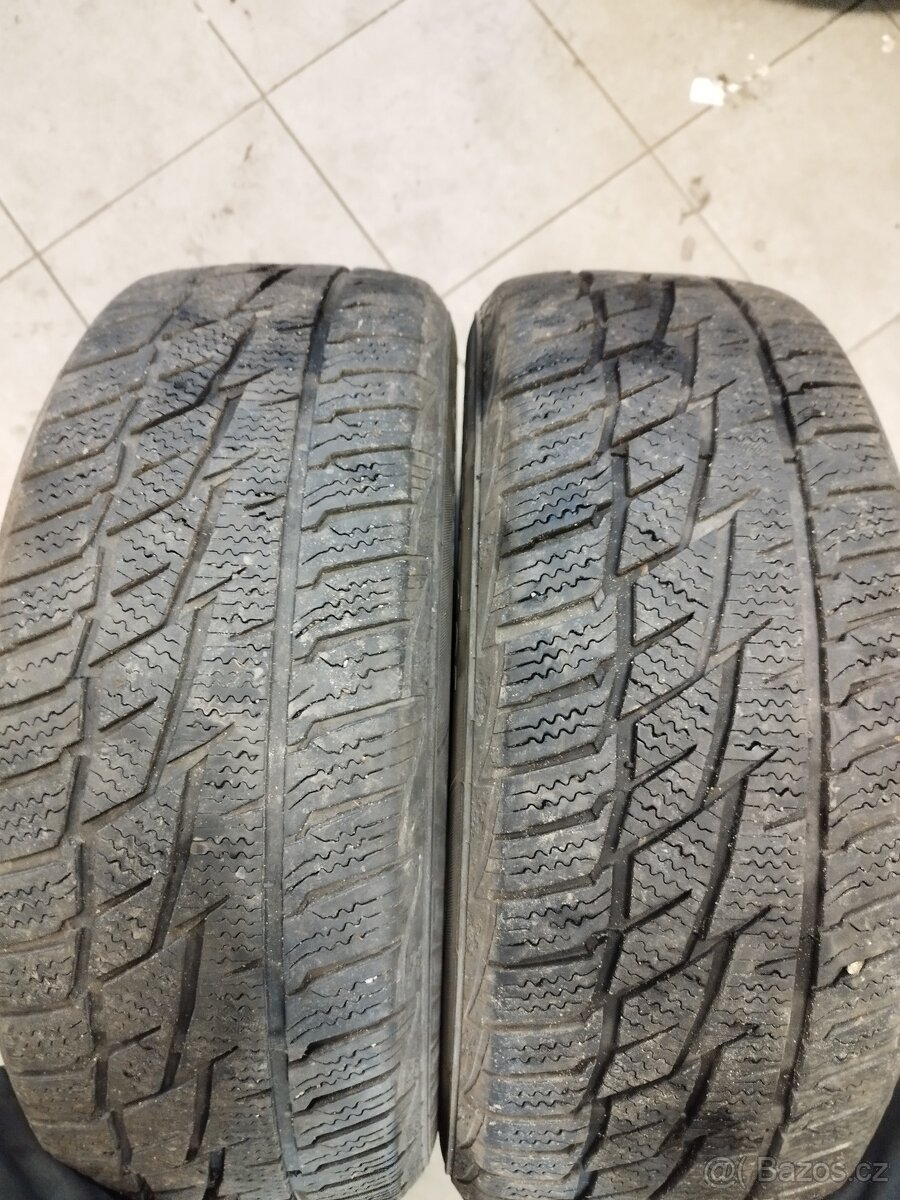2 ks Zimní pneu 195/55 R15 Matador
