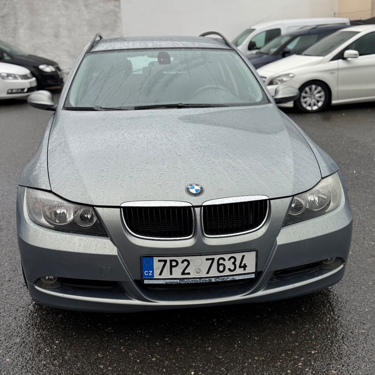 BMW 320i E91 manuál