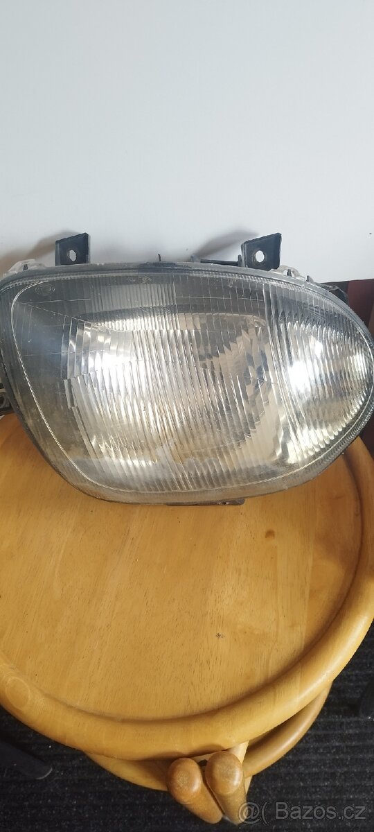 Světlo Renault Clio 2