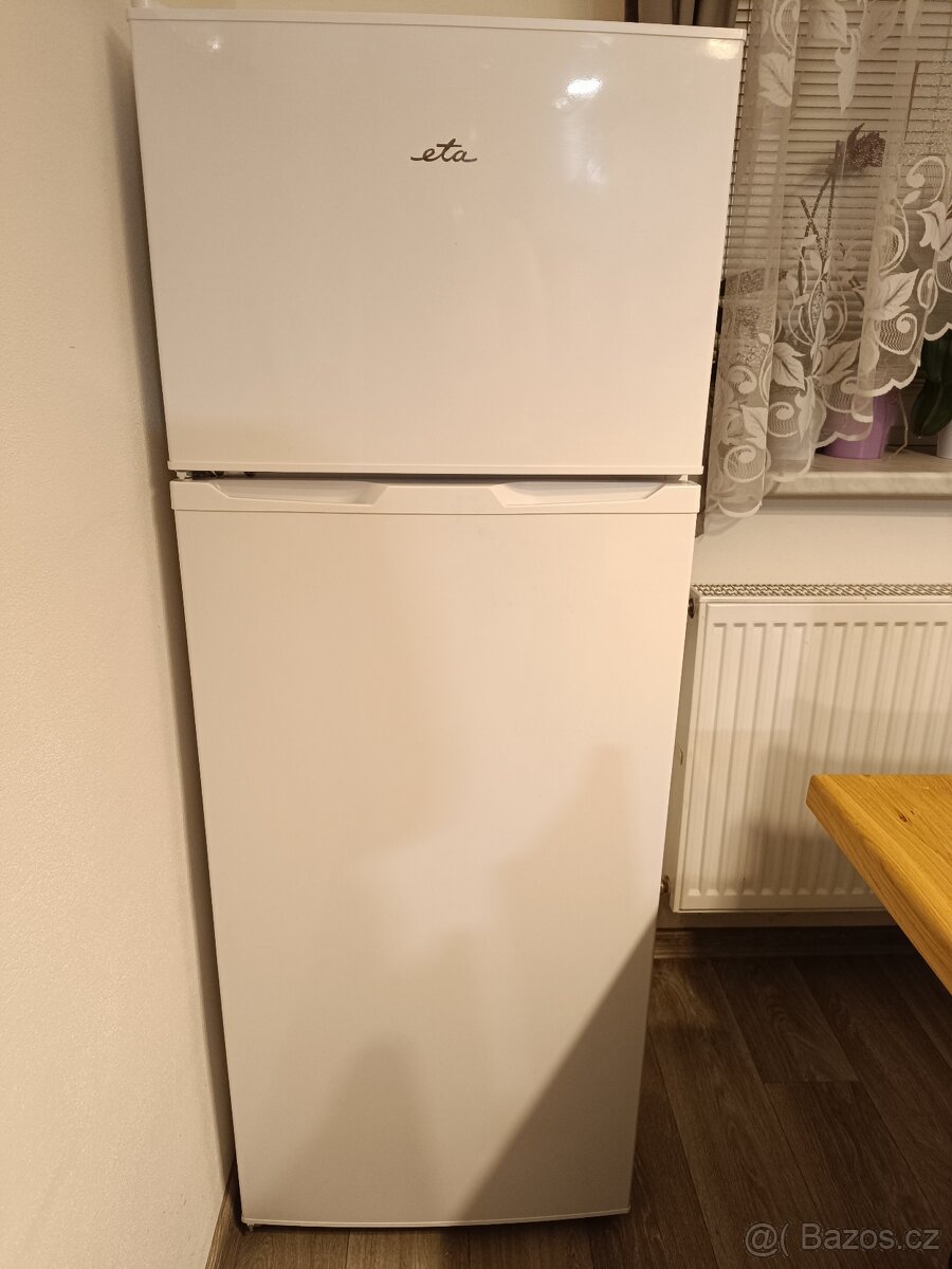 Lednička s mrazákem