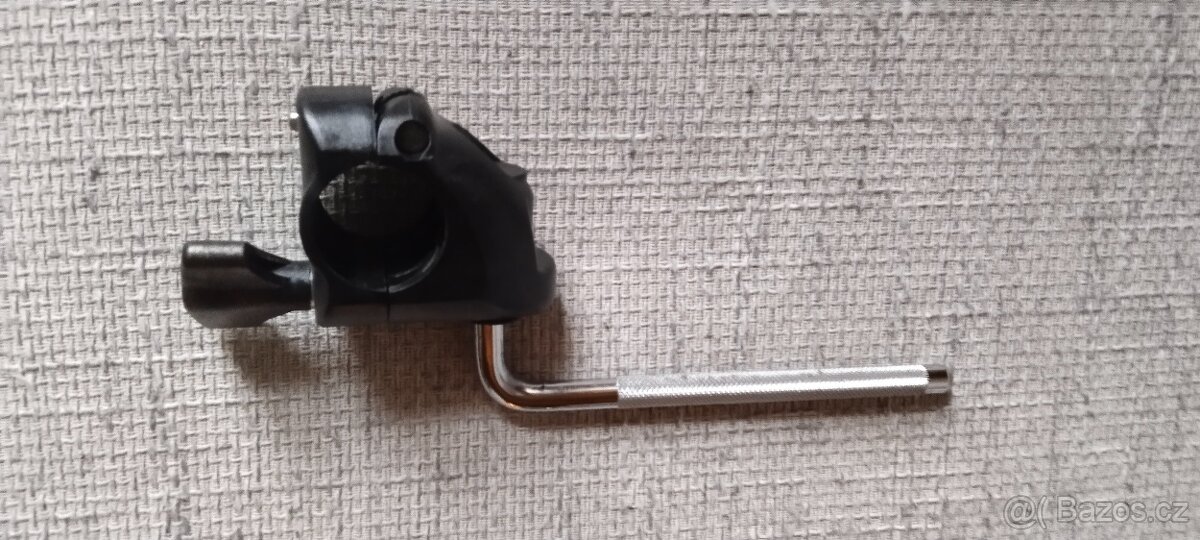 Držák padu Roland.