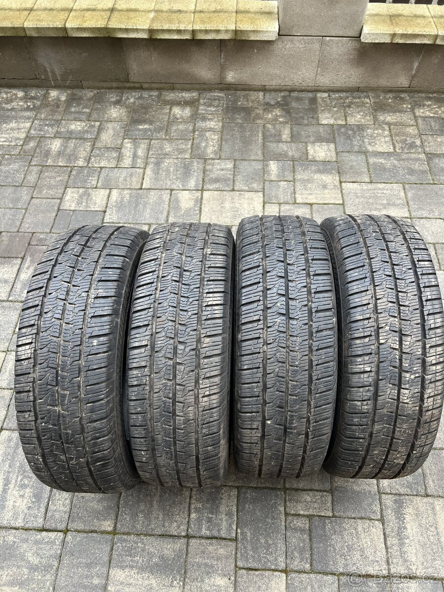 Continental VanContact 4Season 215/60 R17 C
