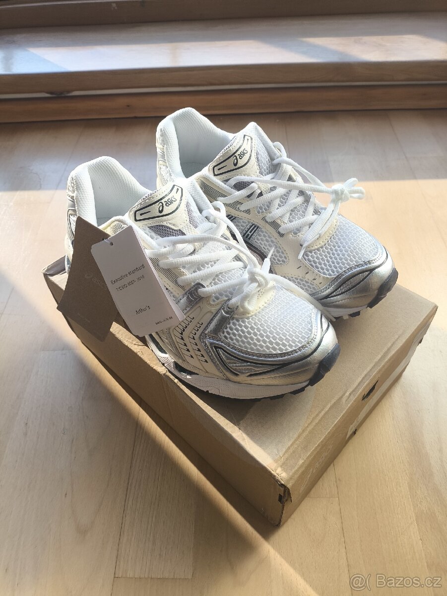 Asics gel-kayano 14