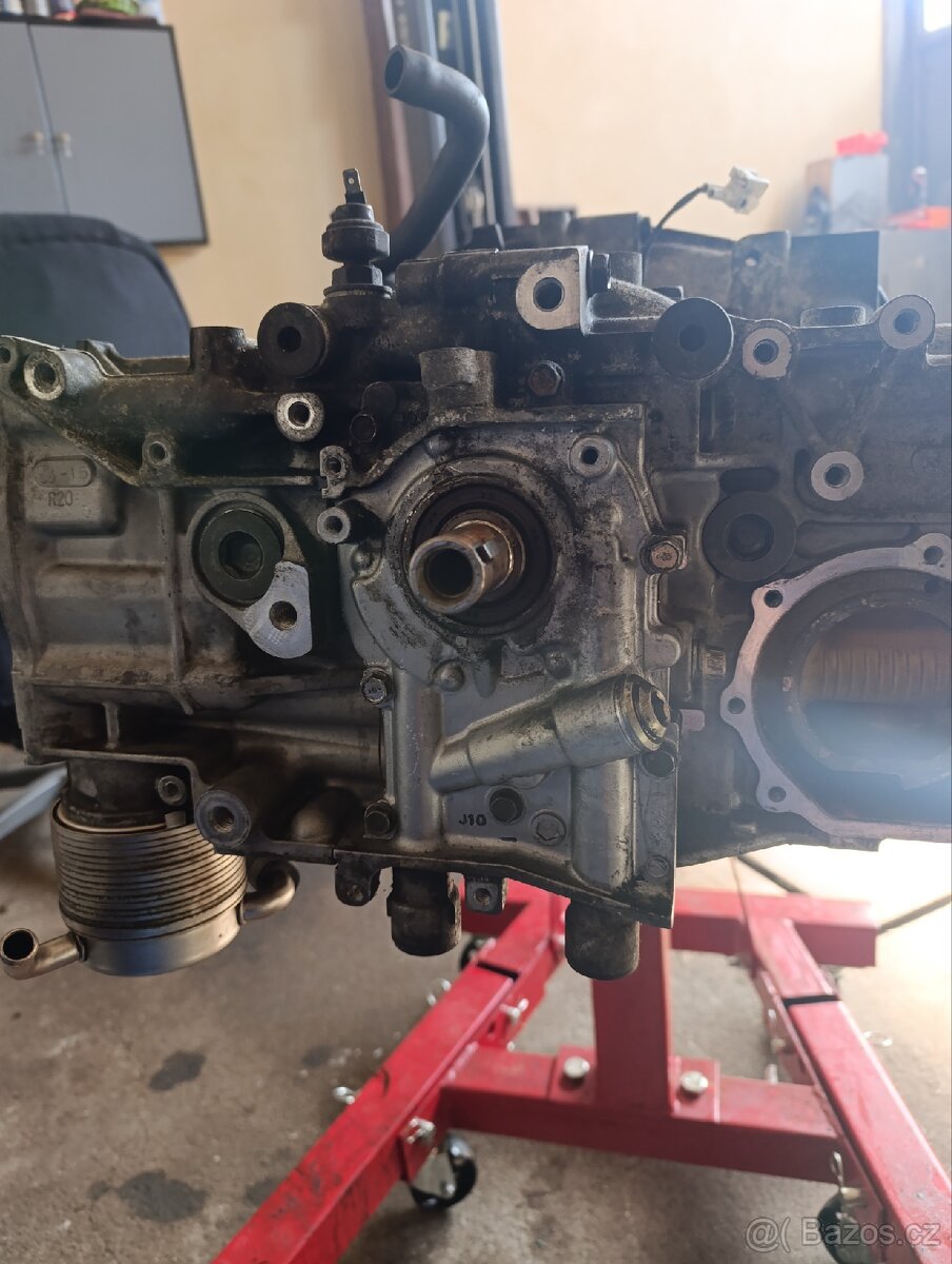 blok motoru subaru forester S - turbo ej20 205