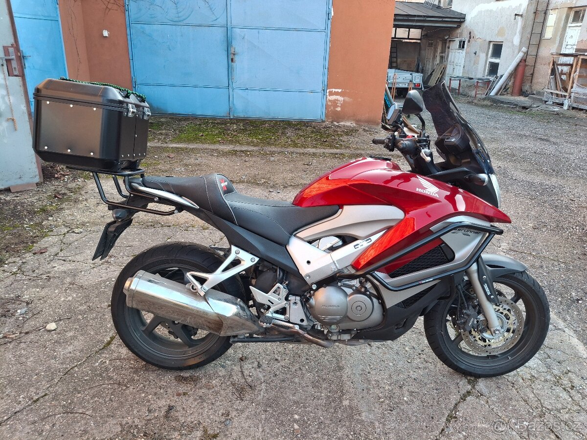 Honda VFR 800 Crossrunner r.v.2011