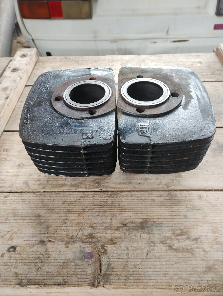 ČZ 250/471 válce motoru