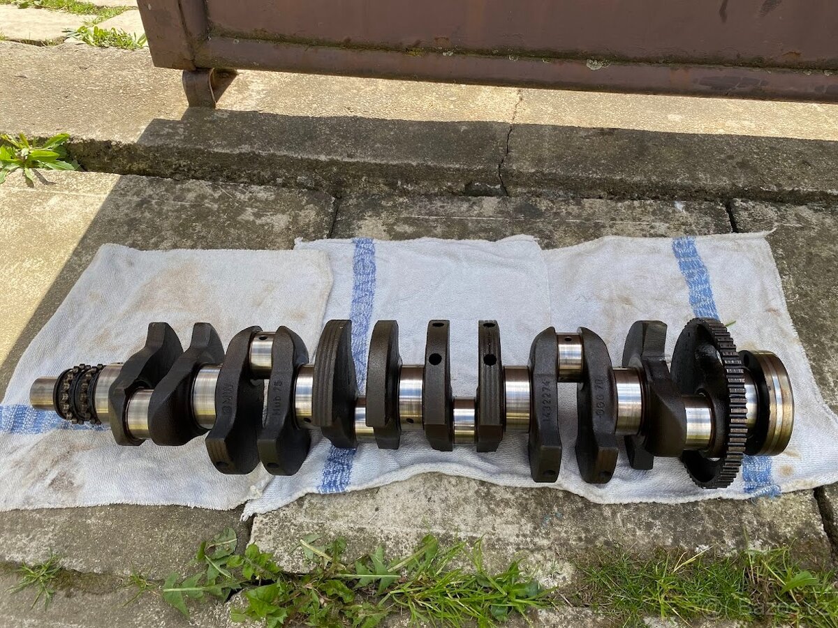 Motor M52B25 B20 díly