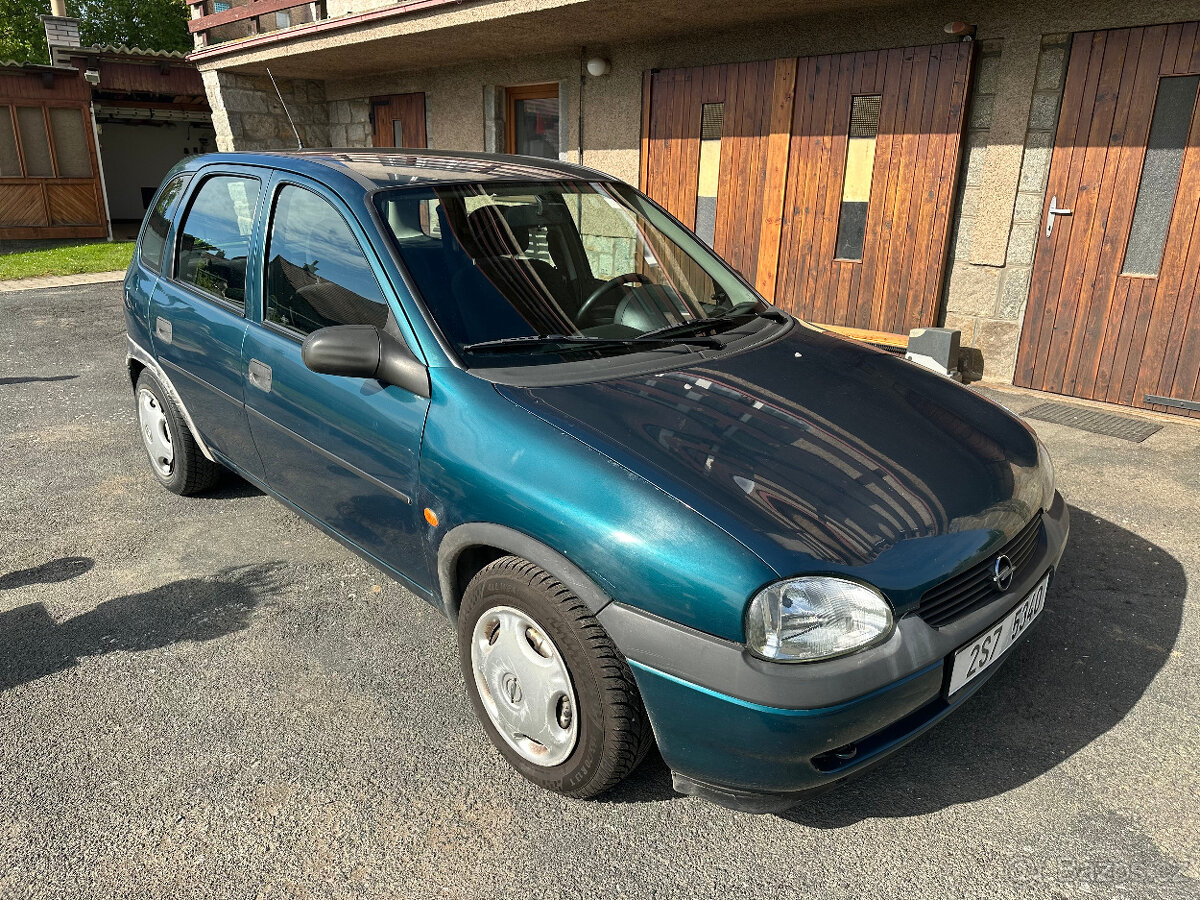 Opel Corsa 1,4i 44kW r.v.1997 najeto 175tis.km