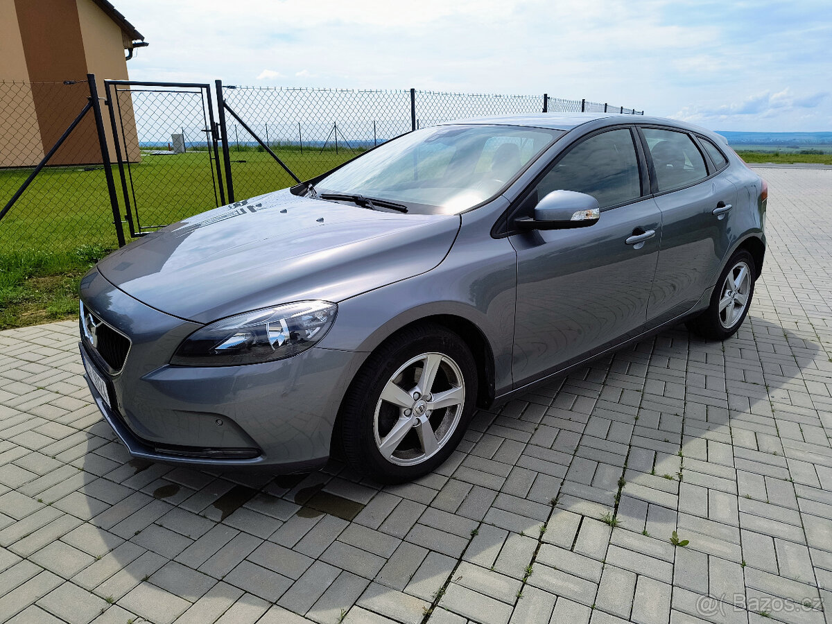 Volvo V40 2.0D Nordic 2017, DPH, tažné, 190.818 km