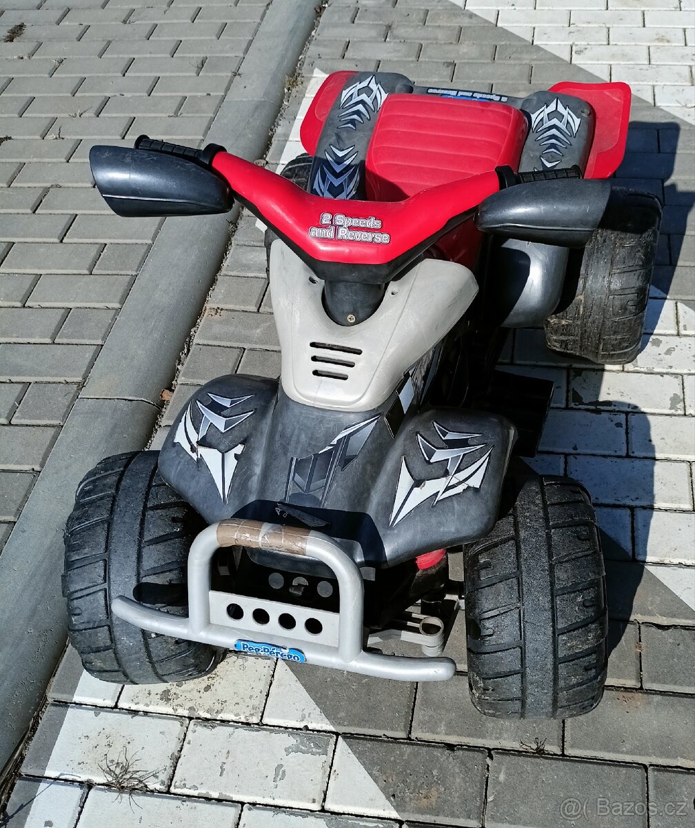 Prodám dětskou elektročtyřkolku Peg Pérego