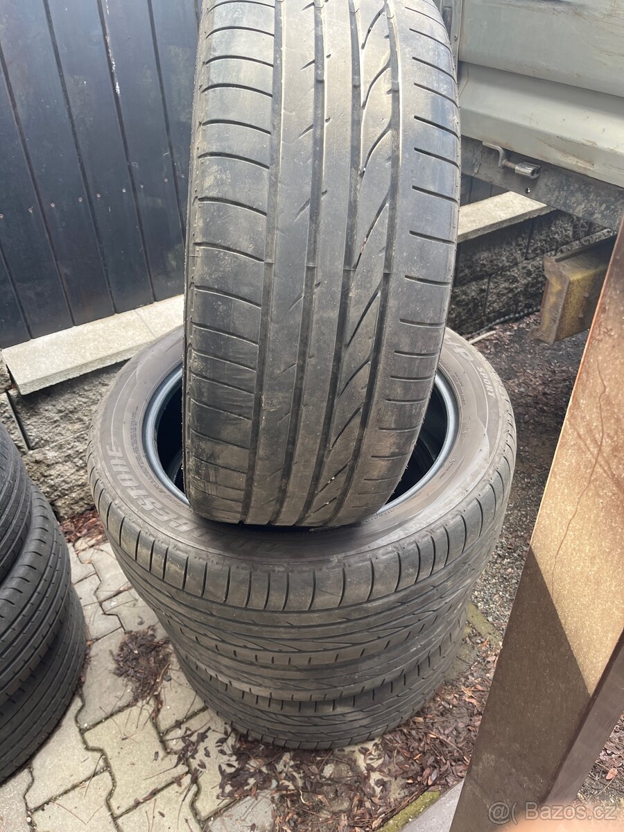 Letní pneu 235/50R19