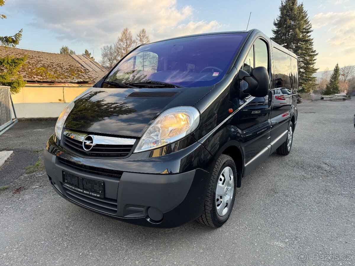 Opel Vivaro 2.0 CDTI Kombi L1H1 2,7t 9 míst