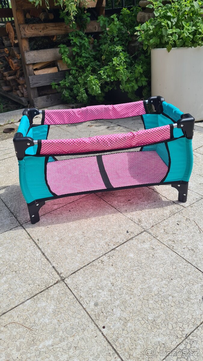 Dětská postýlka pro panenky