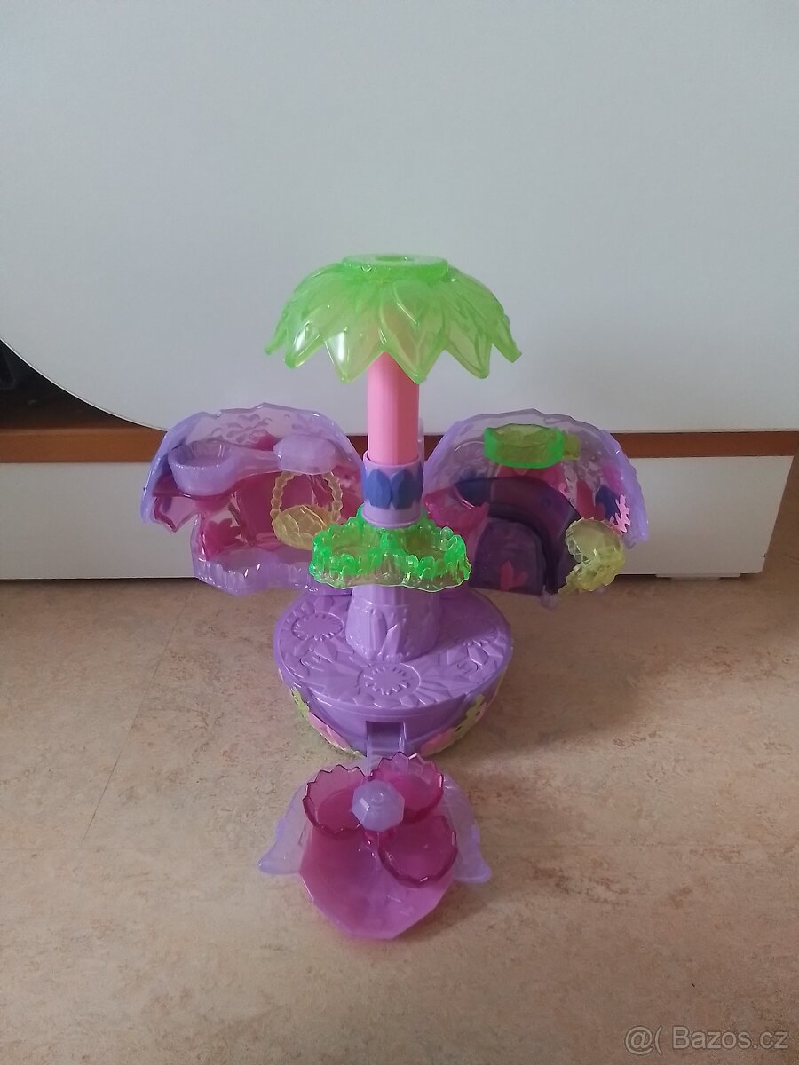 Otevírající domeček ve tvaru vajíčka pro Hatchimals