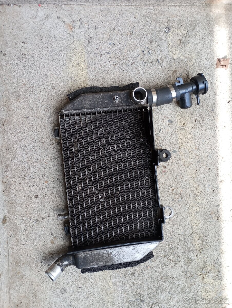 Chladič Honda vfr