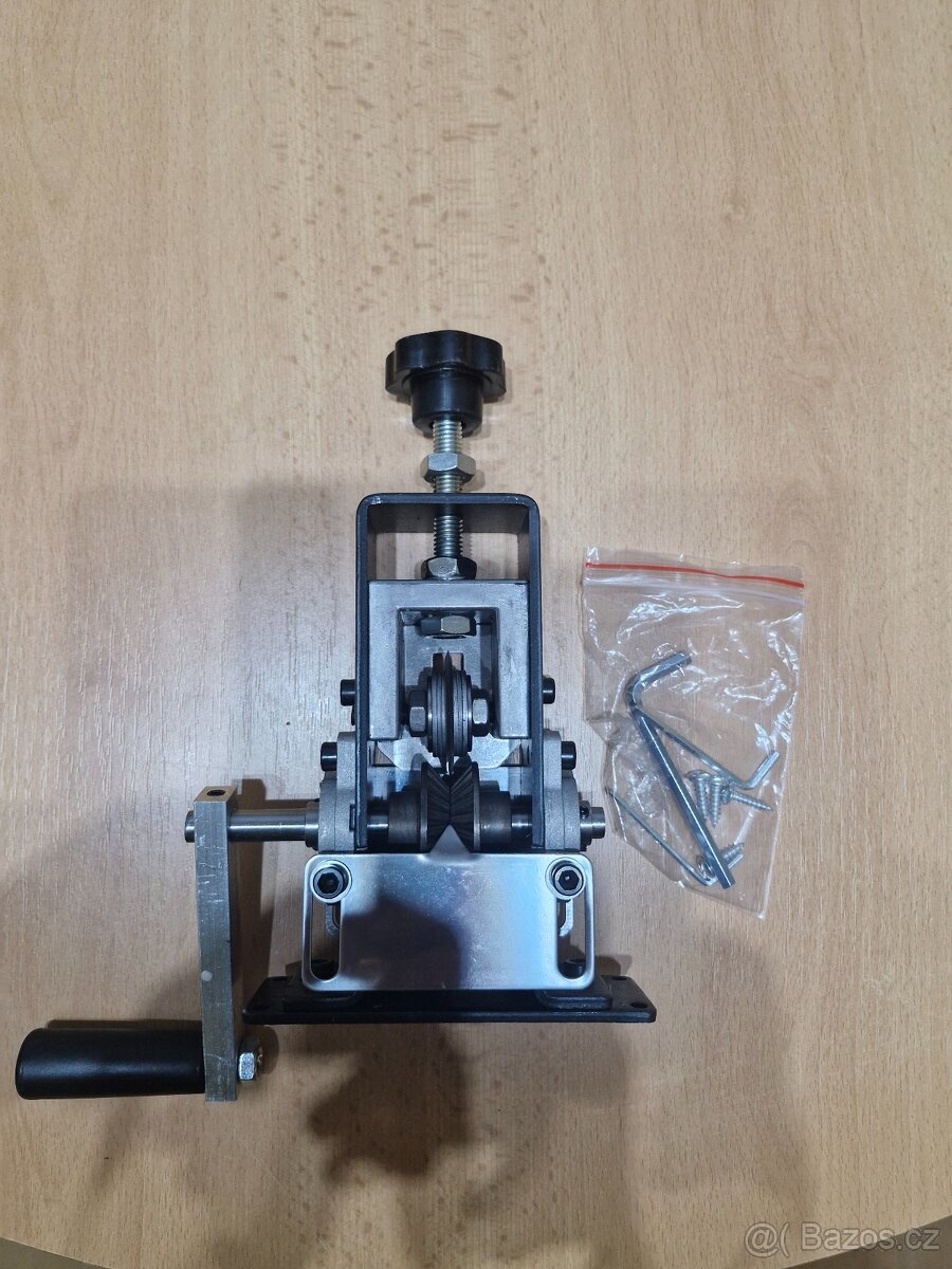 Strojek na odizolovaní kabelu od 1-20mm