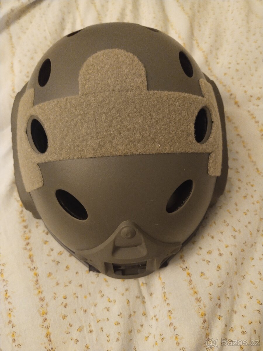 Airsoft helma fast