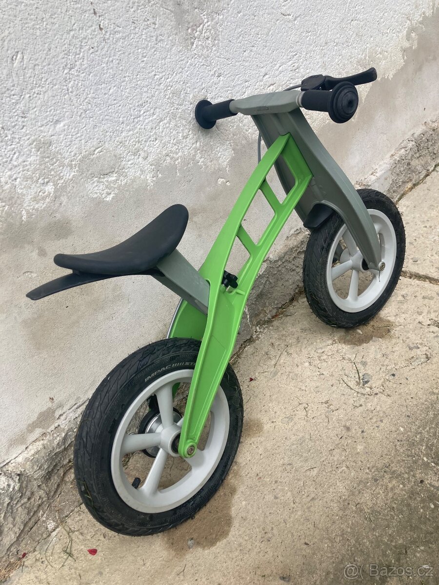 First bike zelené