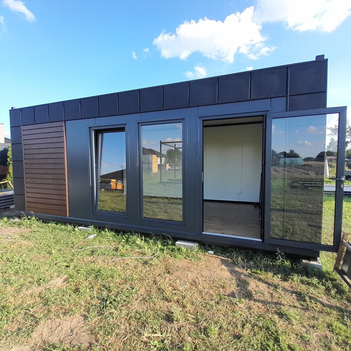 Obytný kontejner 7x3 m PIR 100