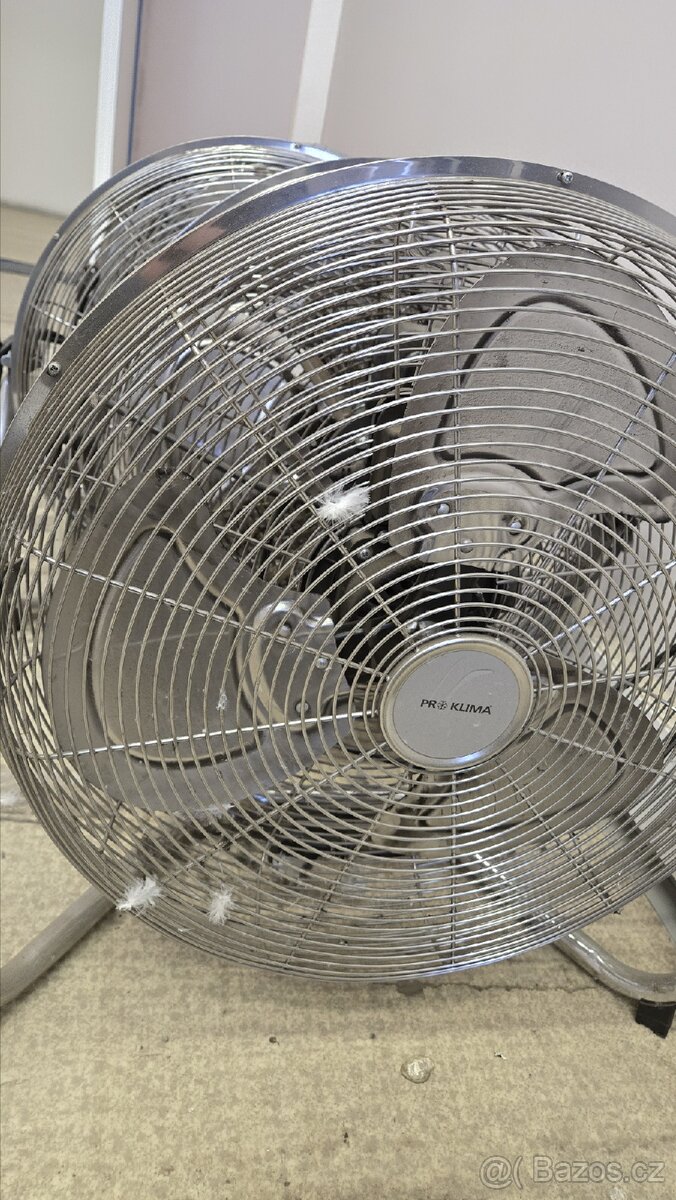 Prodám 3ks podlahových ventilátorů