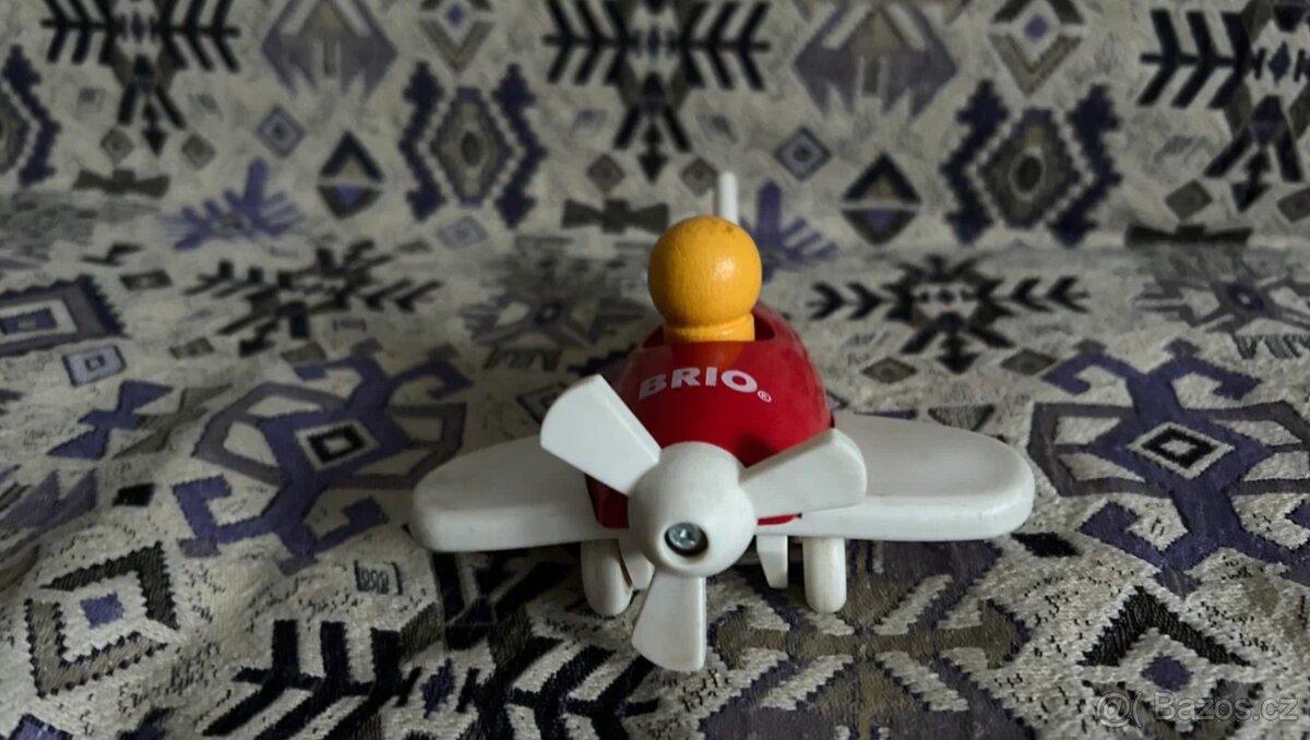 Dřevěné letadlo BRIO (Starší model s pilotem)