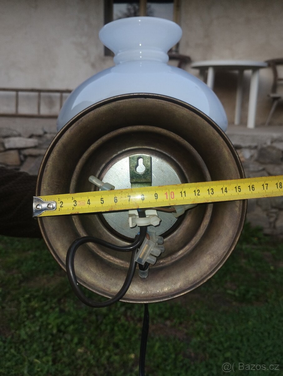 Nástěnné světlo, styl petrolejka