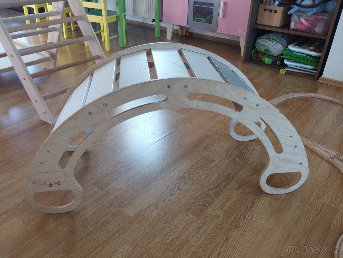 Houpačka Montessori