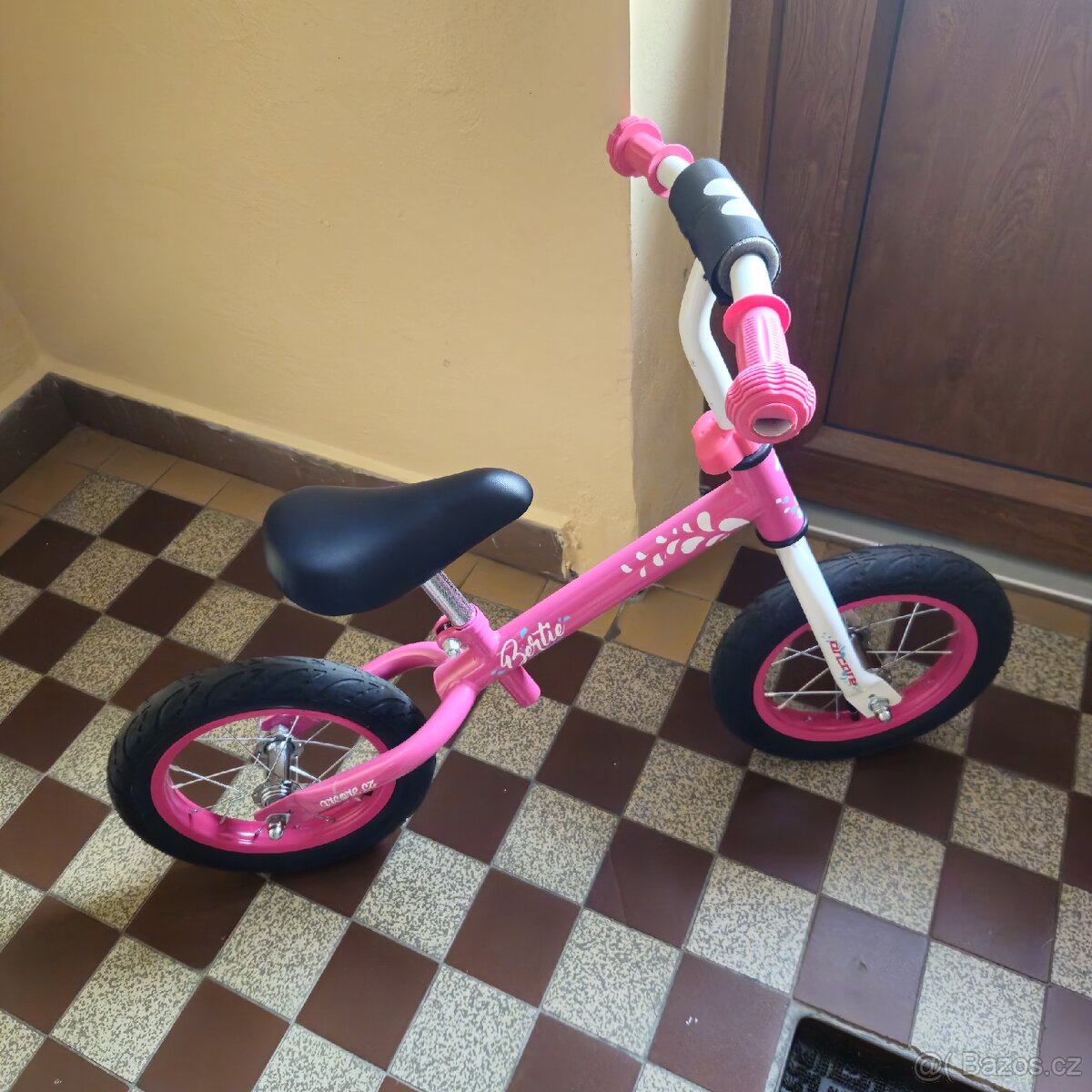 Dětské odrážedlo Barbie - 12