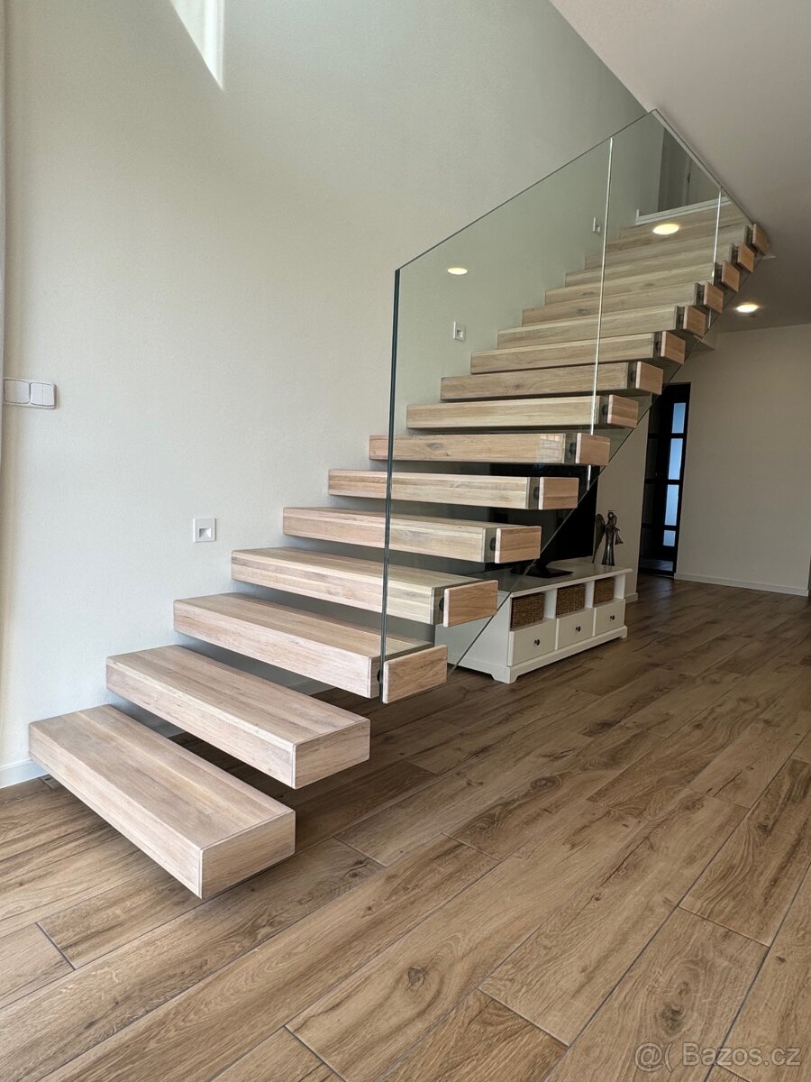 Konzolové schodiště - schody