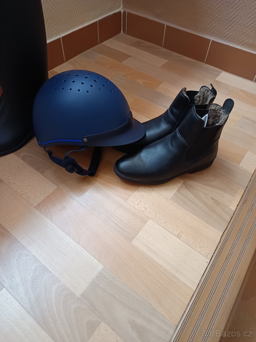 Nabízím jezdecké vybavení - výbava na koně