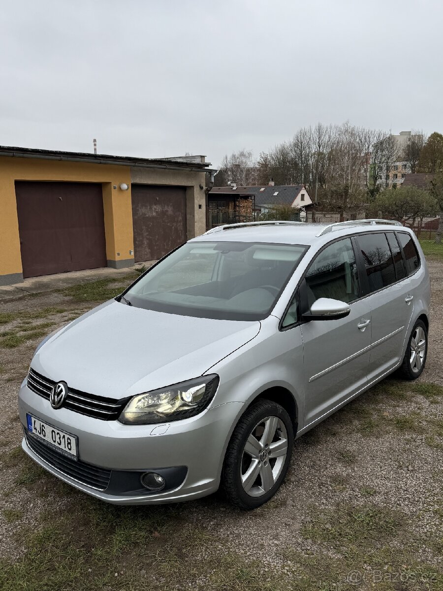 Volkswagen Touran 2.0tdi - HIGHLINE-ČR