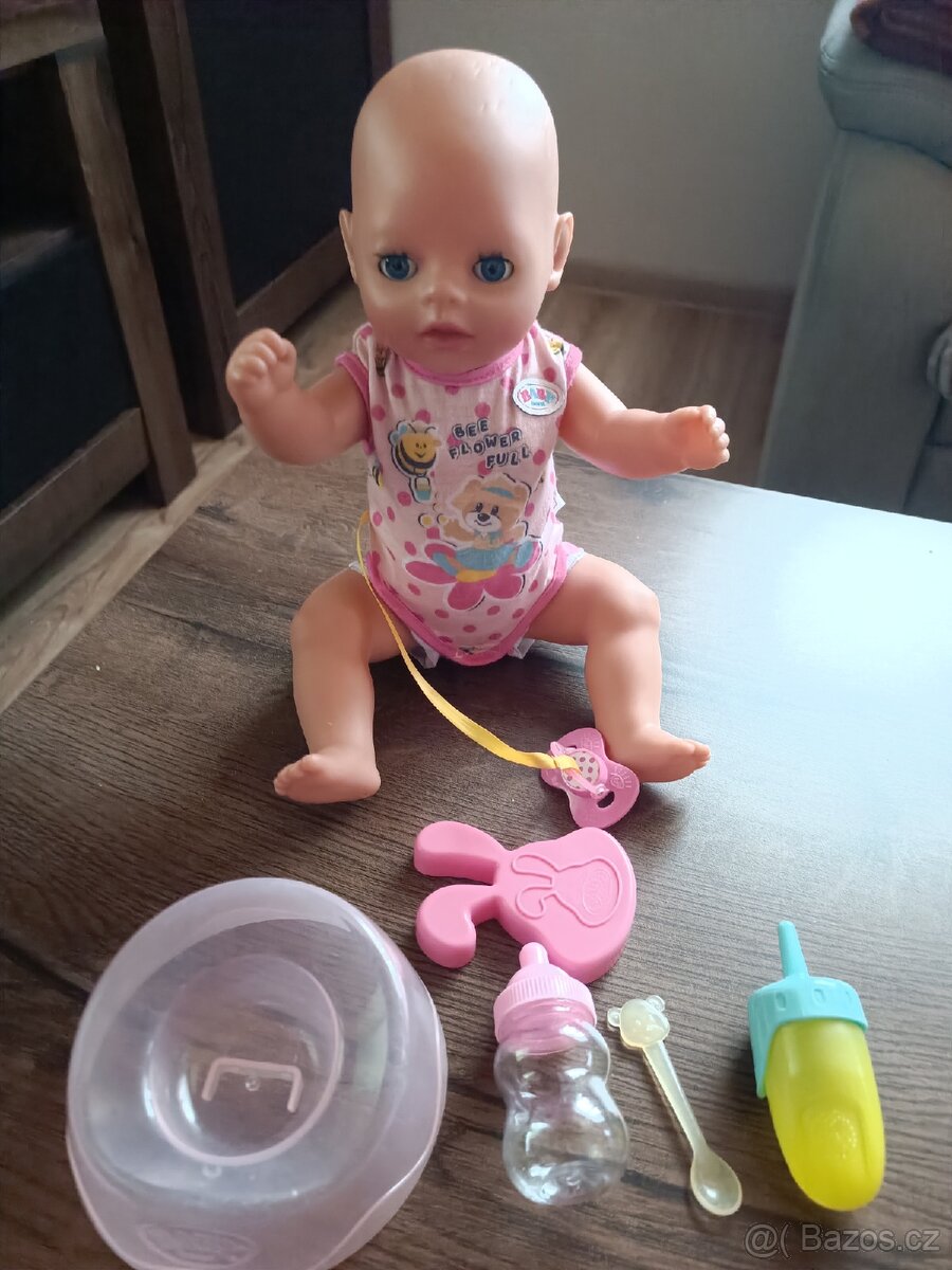Panenka s příslušenstvím baby Born