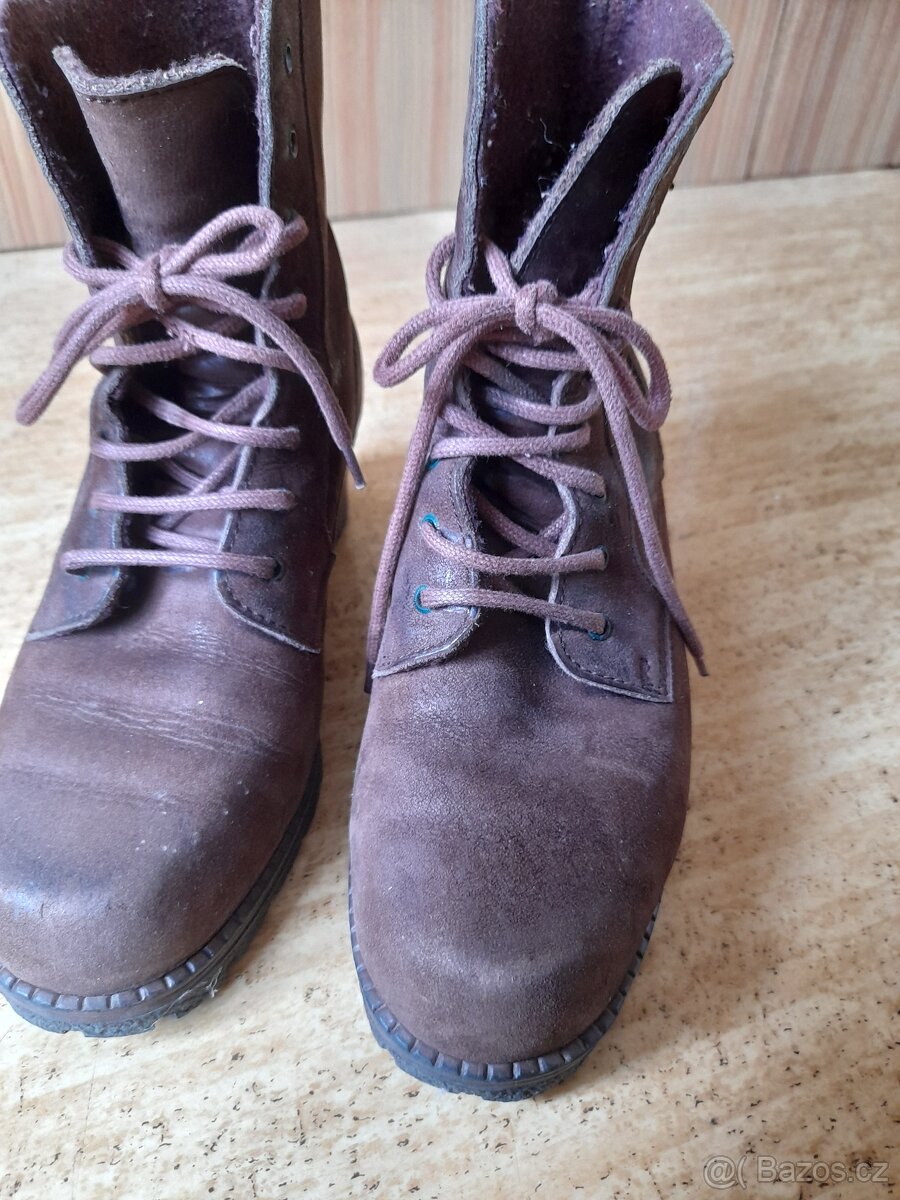 dámské zimní šněrovací boty