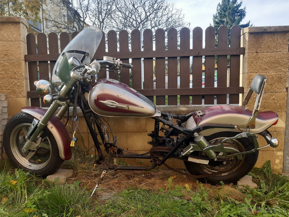 Suzuki VZ 800 Marauder